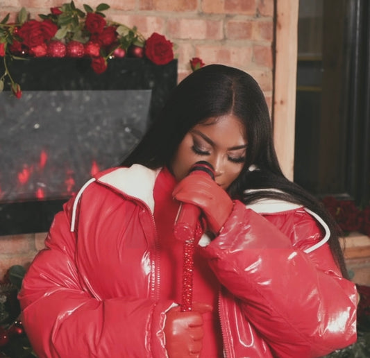 The Heartbreak of the Holidays – Ester Dean’s "12 Days to Christmas" 💔🎄